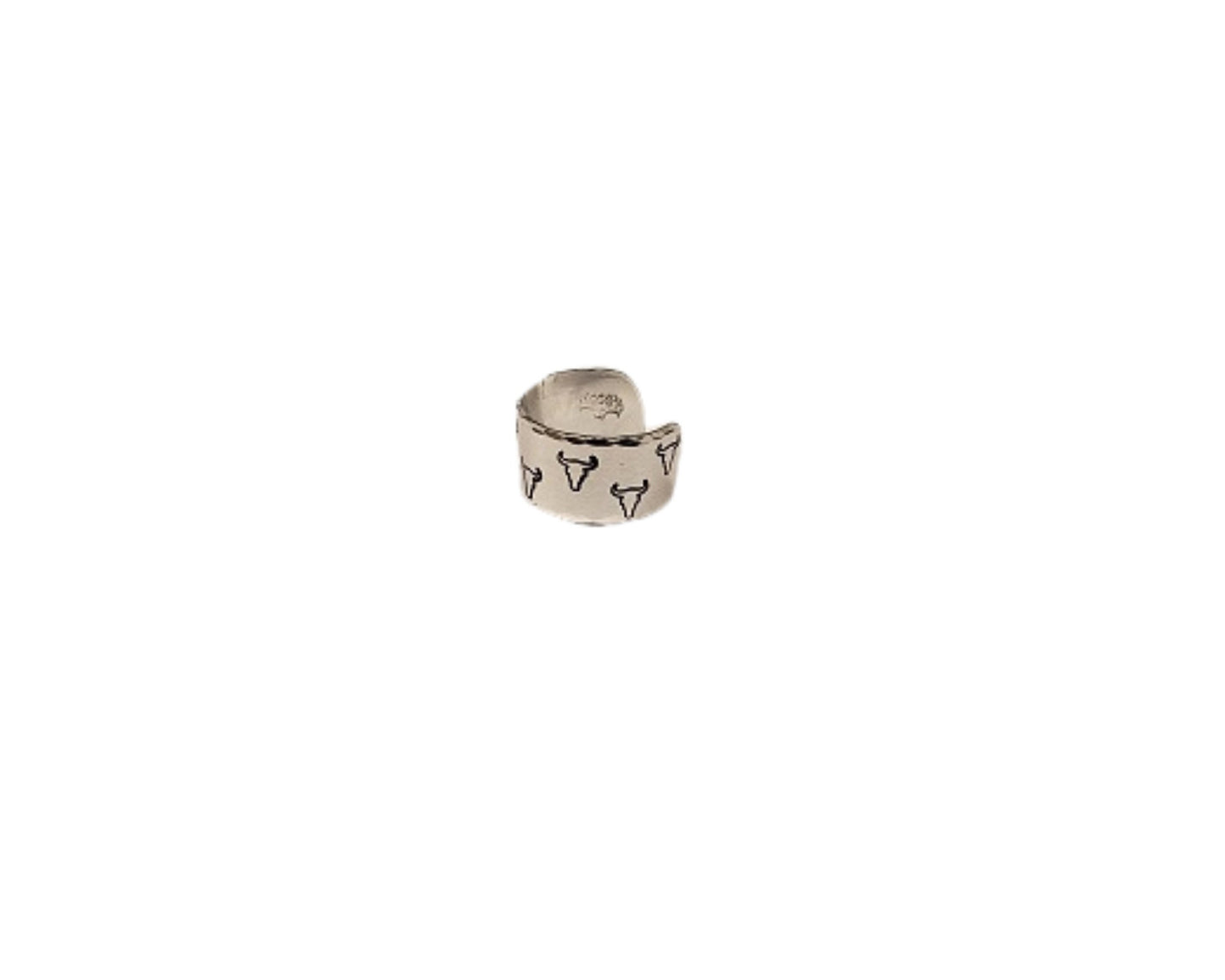 Thumb Ring, western style, western fashion, rodeo fashion, cowgirl style, western wear, cowgirl, western, cowgirl fashion, Bull Skull Ring