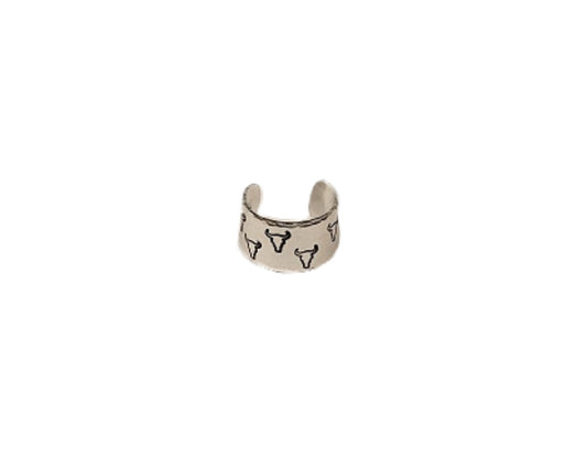 Thumb Ring, western style, western fashion, rodeo fashion, cowgirl style, western wear, cowgirl, western, cowgirl fashion, Bull Skull Ring