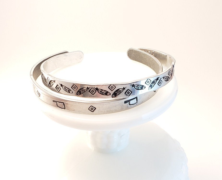 Feather Cuff Bracelet, Mother's Day Gift, Daughter's Gift, Anniversary Gift, Valentine's Gift, Western Style Jewelry, Cute Gift, Mom Gift