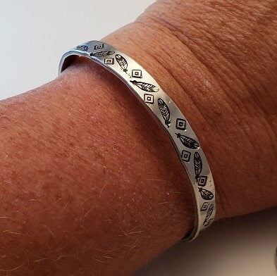 Feather Cuff Bracelet, Feather Jewelry, Mother's Day Gift, Daughter's Gift, Anniversary Gift, Valentine's Gift, Western Style Jewelry
