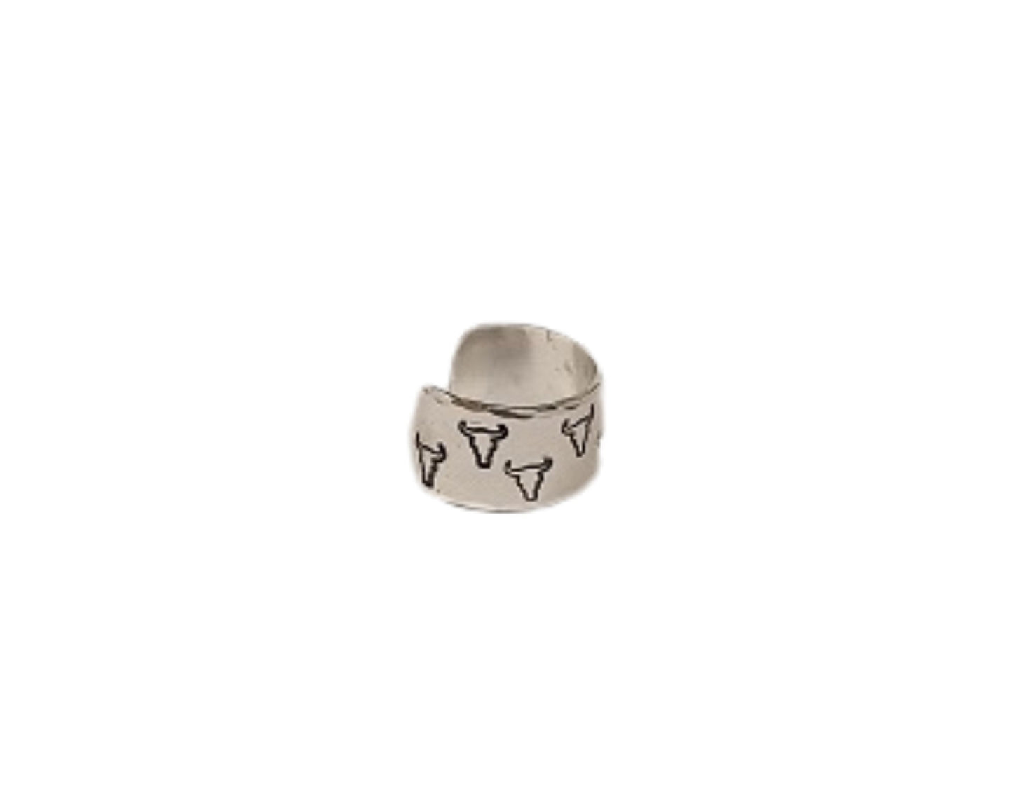 Thumb Ring, western style, western fashion, rodeo fashion, cowgirl style, western wear, cowgirl, western, cowgirl fashion, Bull Skull Ring