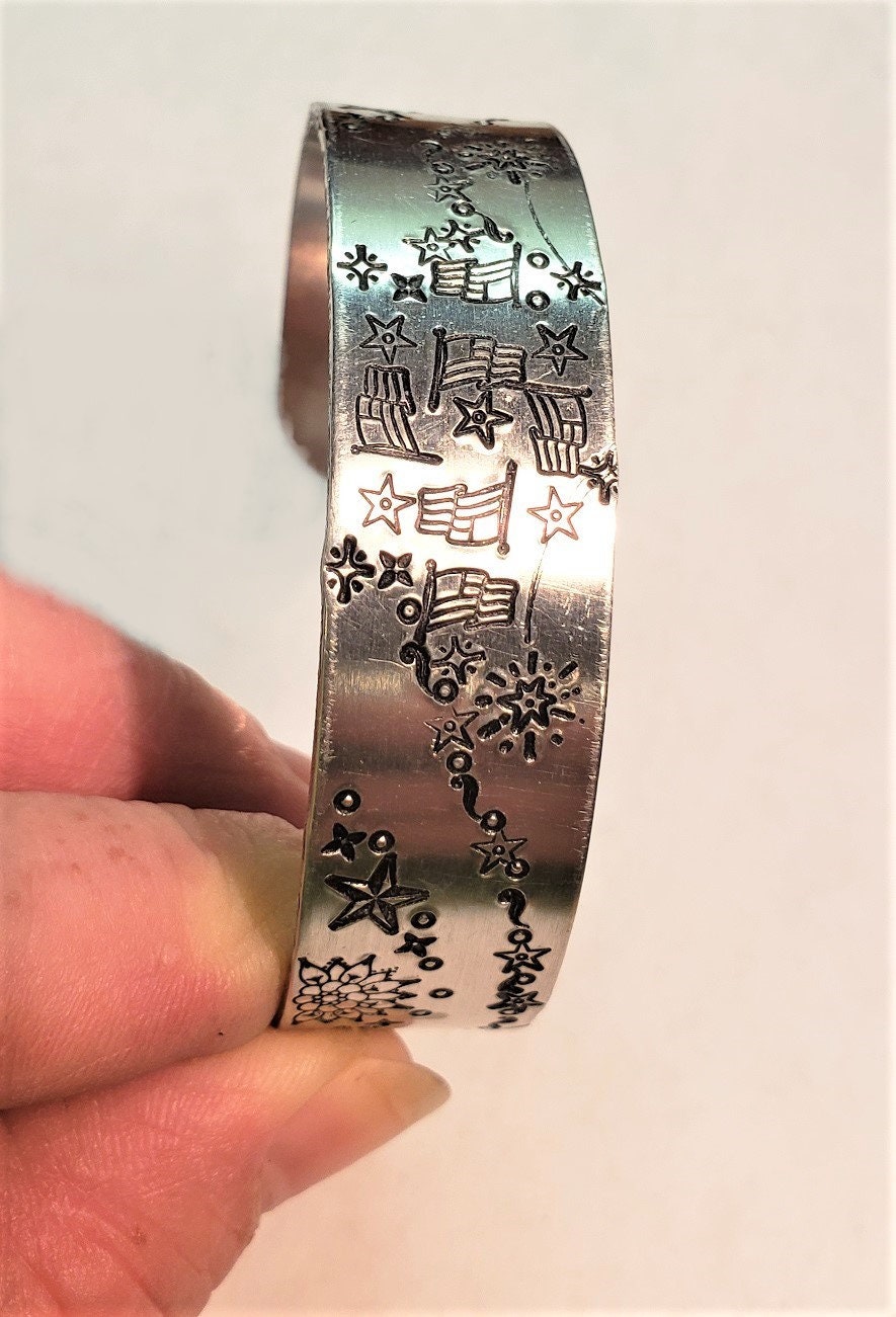 Patriotic 4th of July Cuff, Independence Day Cuff for Women, USA flag Cuff, Women's 4th of July Jewelry,4th of July accessories