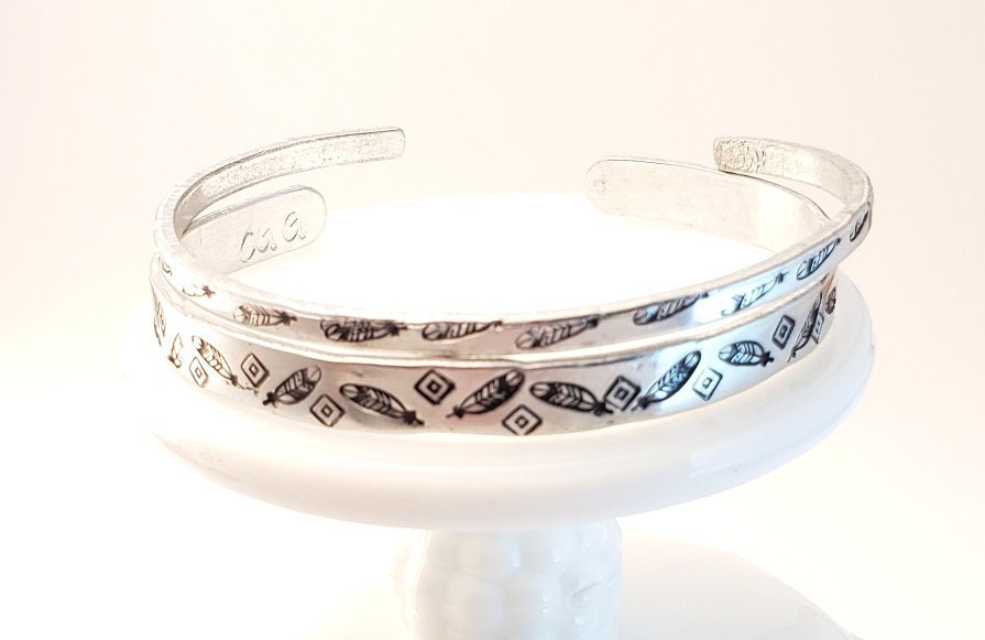 Feather Cuff Bracelet, Mother's Day Gift, Daughter's Gift, Anniversary Gift, Valentine's Gift, Western Style Jewelry, Cute Gift, Mom Gift