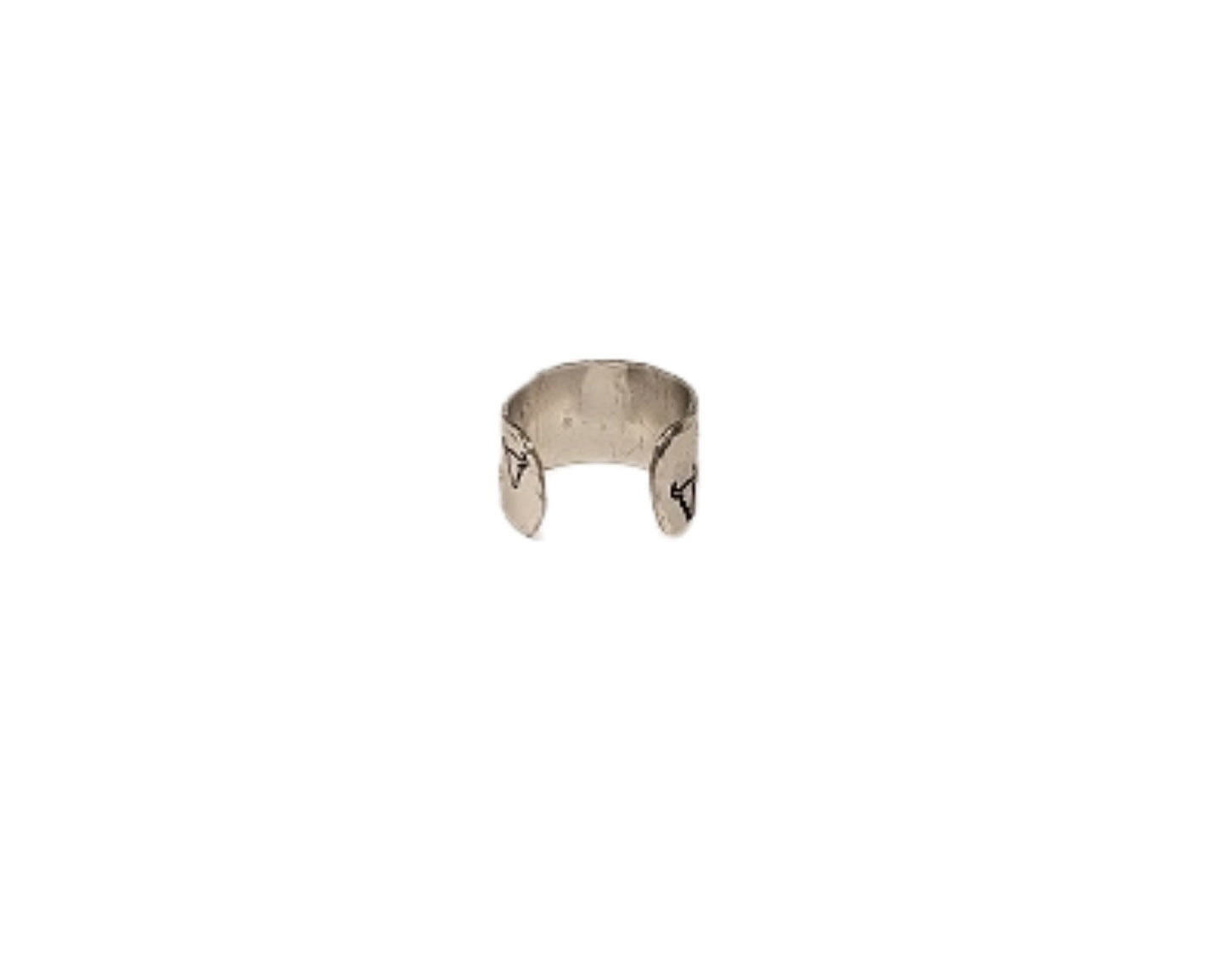Thumb Ring, western style, western fashion, rodeo fashion, cowgirl style, western wear, cowgirl, western, cowgirl fashion, Bull Skull Ring