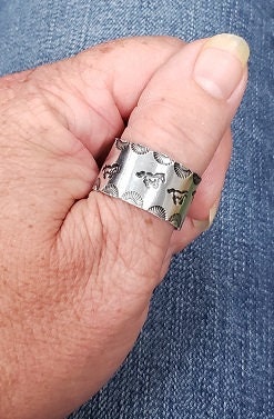 Thumb Ring, western style, western fashion, cowgirl style, rodeo style, western wear, cowgirl, western, cowgirl fashion, Running Horses