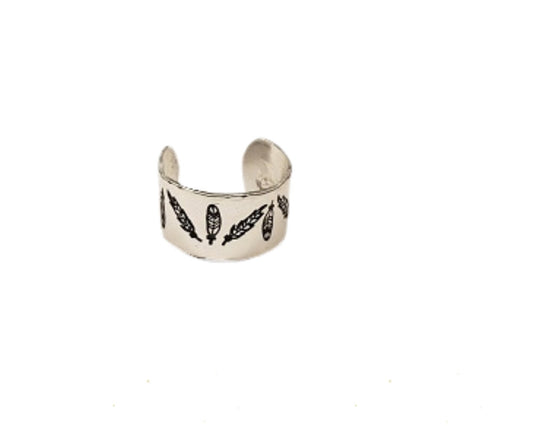 Thumb ring, Feathers style, western fashion, cowgirl style, rodeo style, western wear, cowgirl, cowgirl fashion, mandala Style