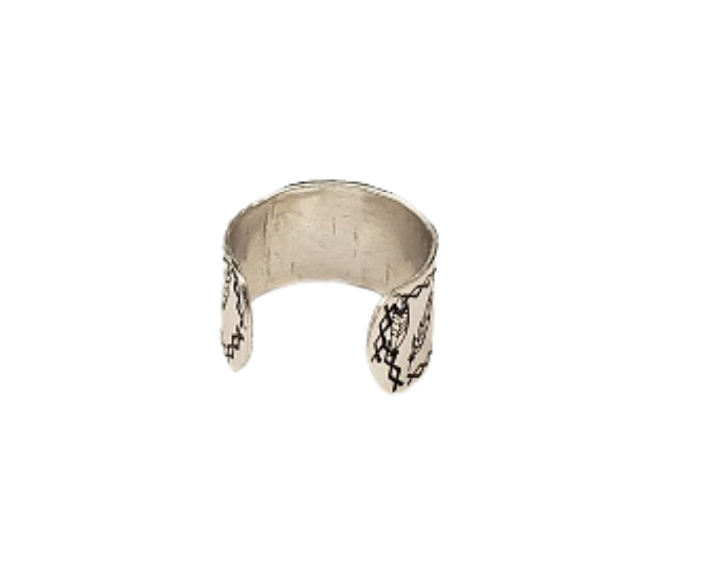 Thumb Ring, western style, western fashion, rodeo fashion, cowgirl style, western wear, cowgirl, cowgirl fashion, Feathers and barbed wire